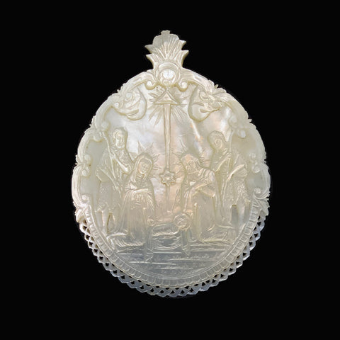 Mother of Pearl Collection Engraved Small Shell circa 1900